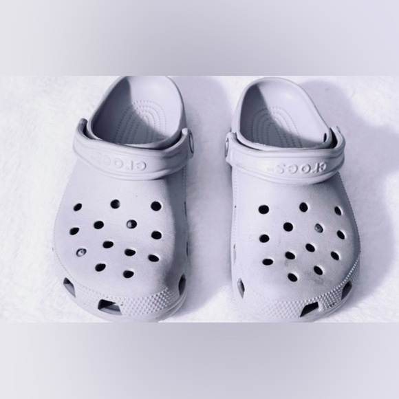 CROCS Shoes - Women’s Size 8 Light Gray Crocs